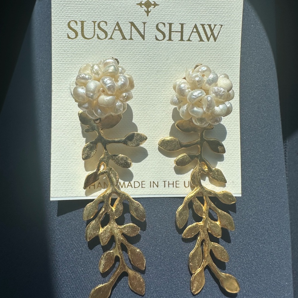 Gold and Pearl Botanical Earrings - Picture 3 of 5